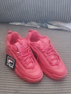 FILA Disruptor II red Size 5 kids Womens